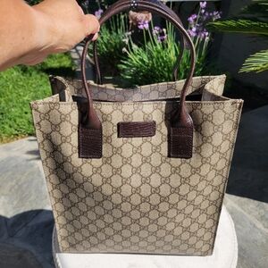 Gucci GG Supreme Canvas Tote with COA